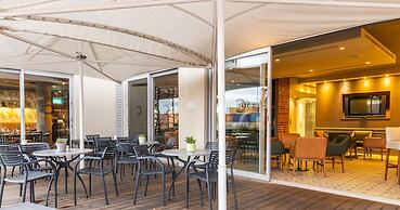 aha Harbour Bridge Hotel & Suites