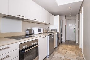 aha Harbour Bridge Hotel & Suites