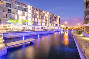 aha Harbour Bridge Hotel & Suites