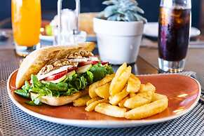aha Harbour Bridge Hotel & Suites