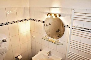 Hotel Aariana