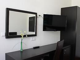 Hotel Aariana