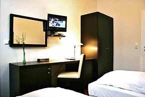 Hotel Aariana