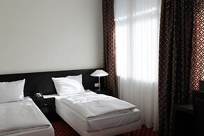 Hotel Aariana