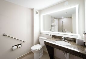 Holiday Inn Express & Suites Kingston Central by IHG