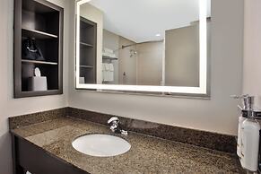Holiday Inn Express & Suites Kingston Central by IHG