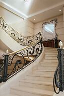 Diplomatic Hotel