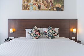 Rodina Beach Hotel