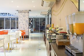 Rodina Beach Hotel