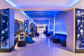 Rodina Beach Hotel