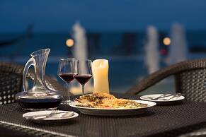 Rodina Beach Hotel