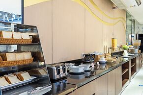 Rodina Beach Hotel
