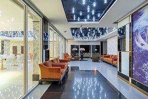 Rodina Beach Hotel