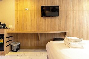 Rodina Beach Hotel