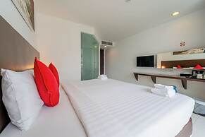 Rodina Beach Hotel