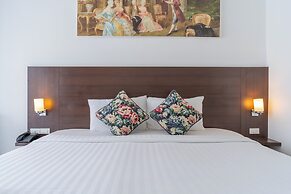 Rodina Beach Hotel