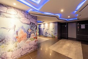 Rodina Beach Hotel