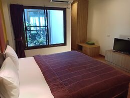 Kamala Beachfront Apartment
