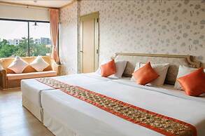 Takiab Beach Resort