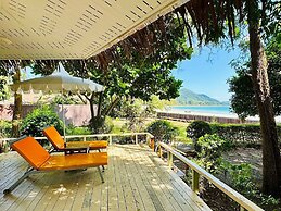 Twin Bay Resort