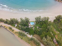 Twin Bay Resort