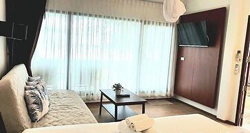 Twin Bay Resort