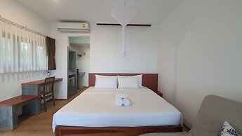 Twin Bay Resort