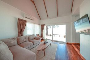 Twin Bay Resort