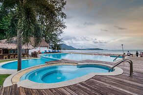 Twin Bay Resort