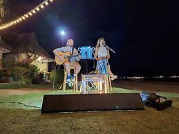 Twin Bay Resort