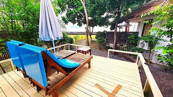 Twin Bay Resort