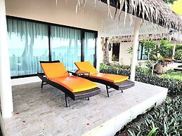 Twin Bay Resort