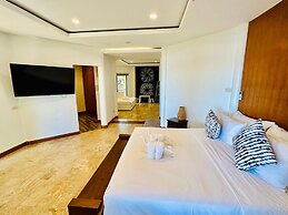 Twin Bay Resort