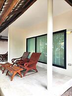 Twin Bay Resort