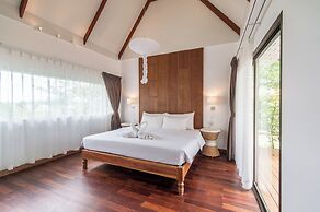 Twin Bay Resort