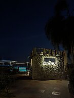 Twin Bay Resort