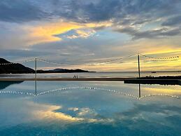 Twin Bay Resort
