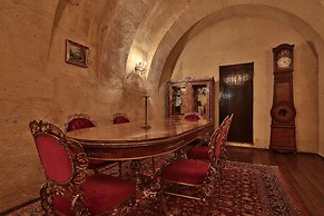 Elif Stone House