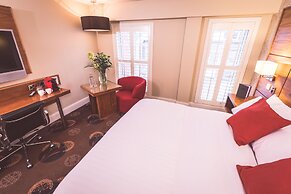 Dukes at Queens Boutique Hotel