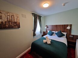 Lyndon House