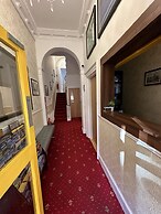 Lyndon House