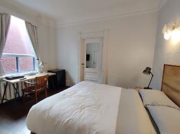 Hotel Ambrose