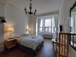 Hotel Ambrose