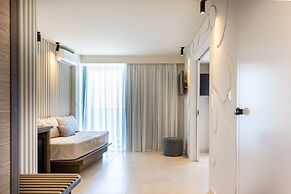 Alia Beach Hotel