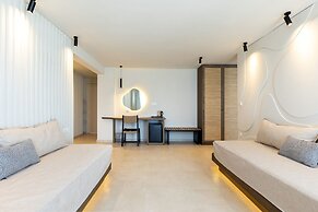 Alia Beach Hotel