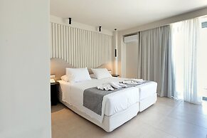 Alia Beach Hotel