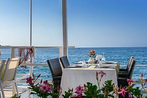 Alia Beach Hotel