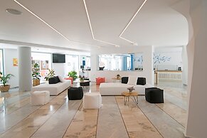 Alia Beach Hotel