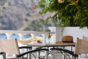 Knossos Hotel