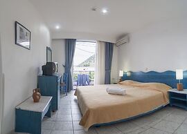 Knossos Hotel